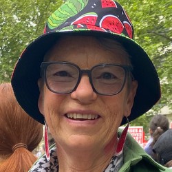 Janet Rice in Kayak for Climate Whitsundays 2026